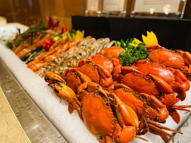 Có món ăn nào đặc trưng của các quán buffet hải sản?
