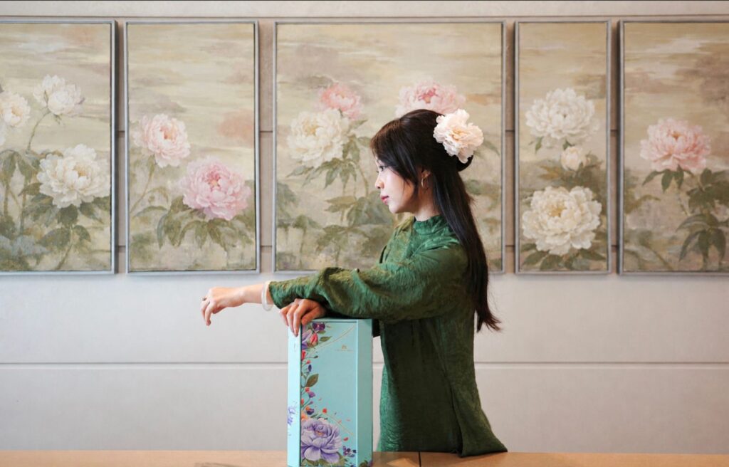 autumn-festival-moon-cake-2026-hotel-nikko-saigon-collection