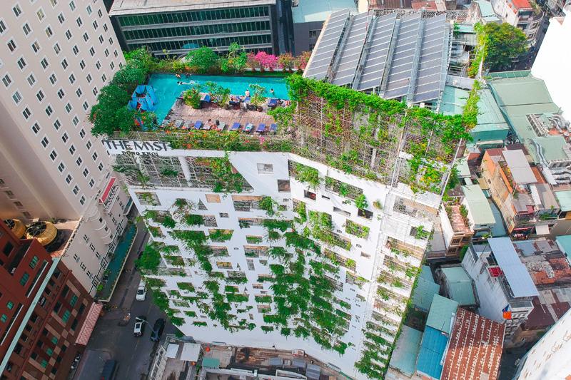 the hotel has a swimming pool 5 star hotels in ho chi minh city
