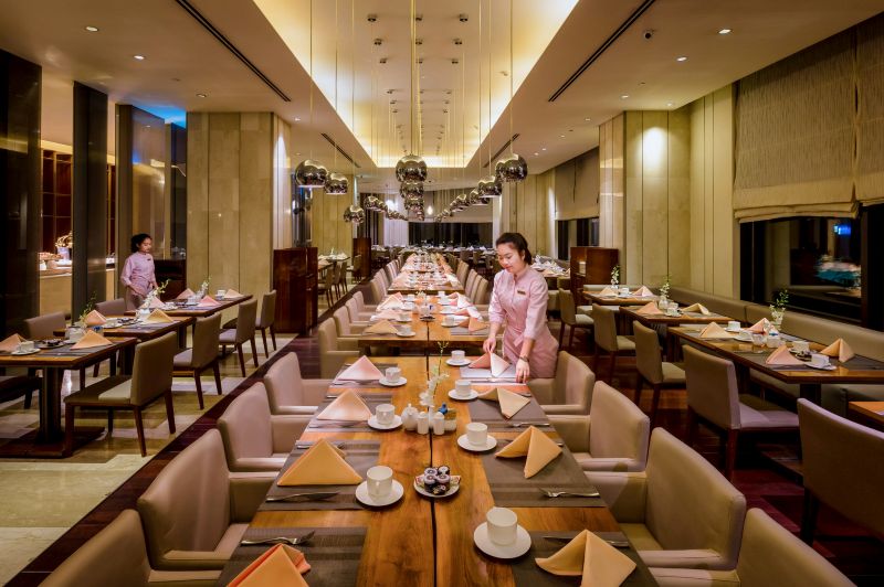 Nhân viên tại khách sạn tốt nhất sài gòn