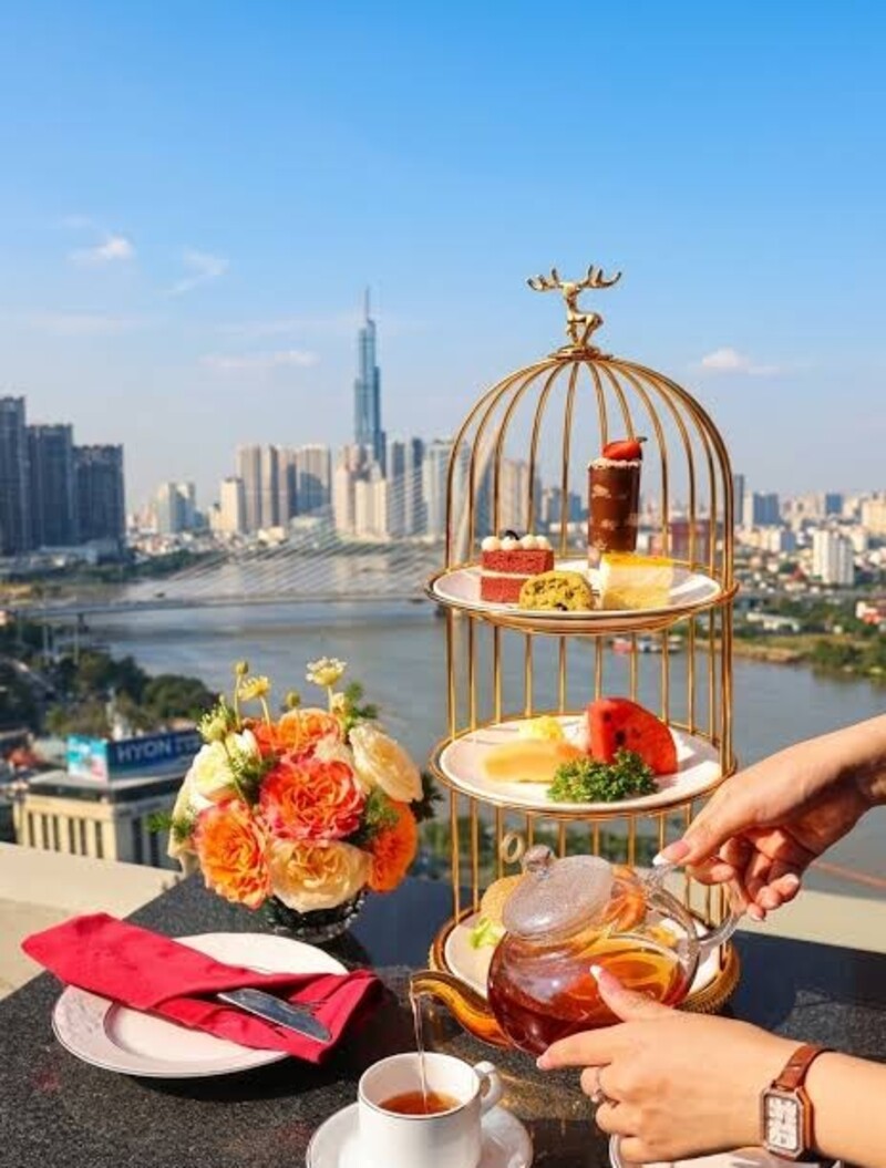 5-star hotel afternoon tea in Saigon luxurious afternoon tea in Saigon