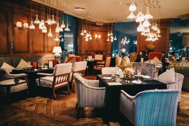 Thiết kế Indochine quý phái tại Social Club nhà hàng tiếp khách có phòng riêng
